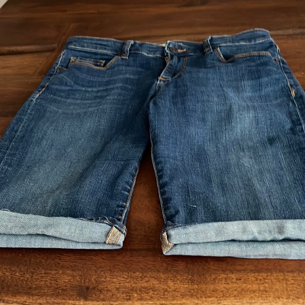 NWOT jean Bermuda